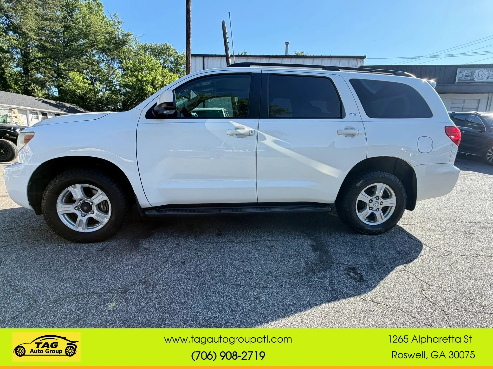 Used 2013 Toyota Sequoia SR5 w/ Premium Pkg AWD/4WD image 3