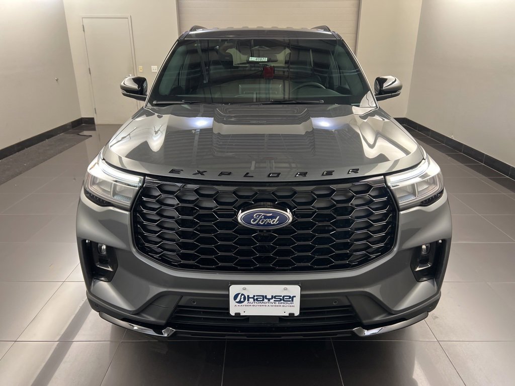 New 2025 Ford Explorer ST-Line image 2