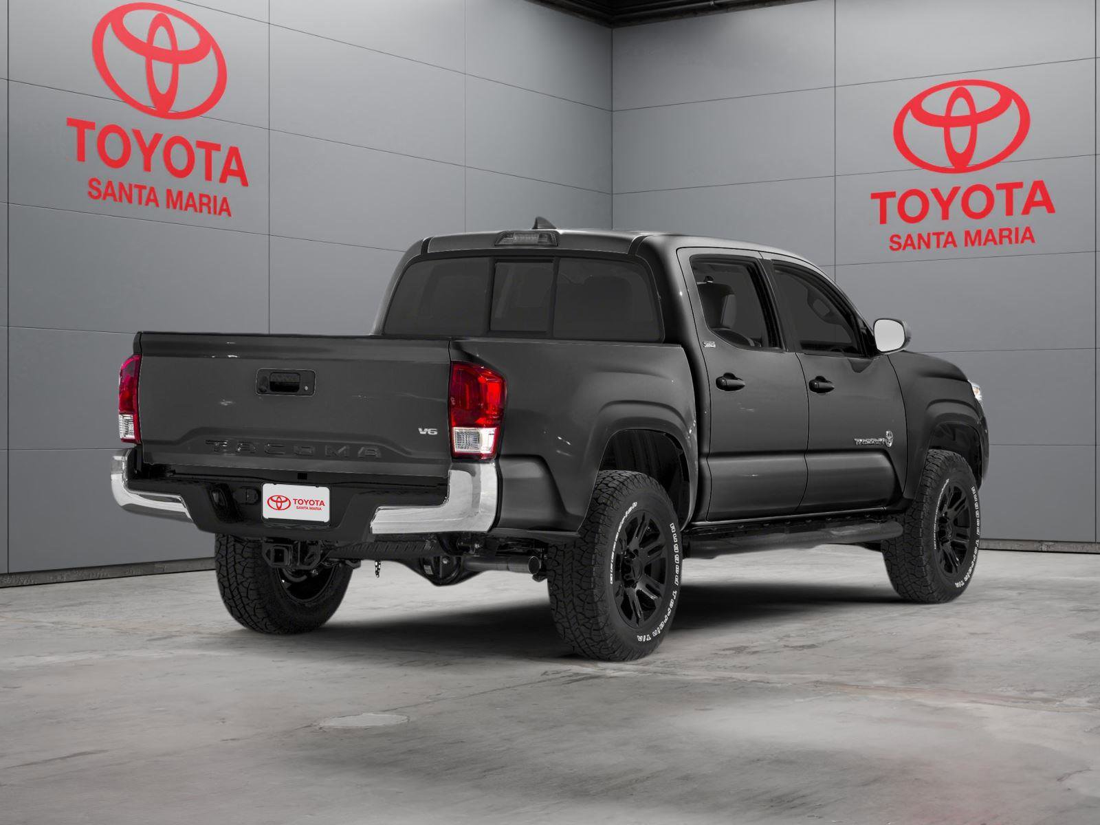Used 2017 Toyota Tacoma SR5 w/ Tow Package RWD image 2