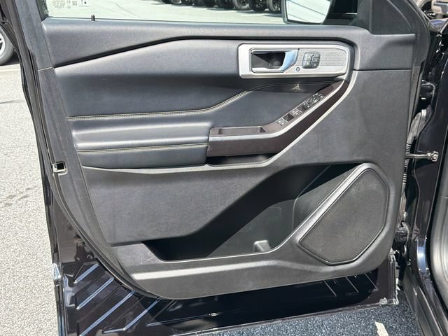 Certified 2020 Ford Explorer Limited RWD image 12