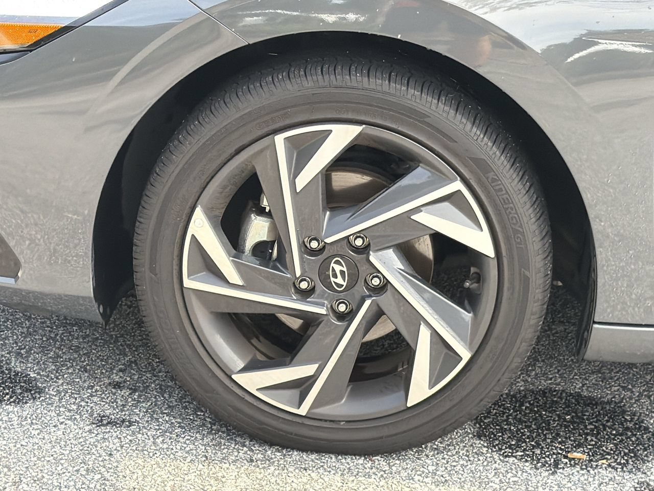 Used 2025 Hyundai Elantra Limited FWD image 30