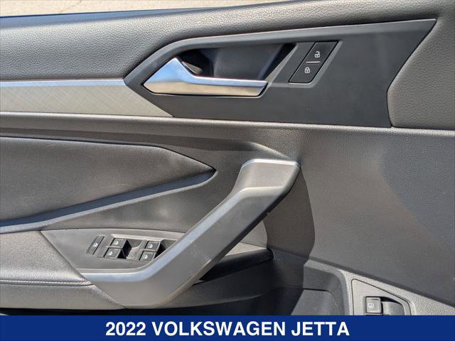 Used 2022 Volkswagen Jetta SE image 11