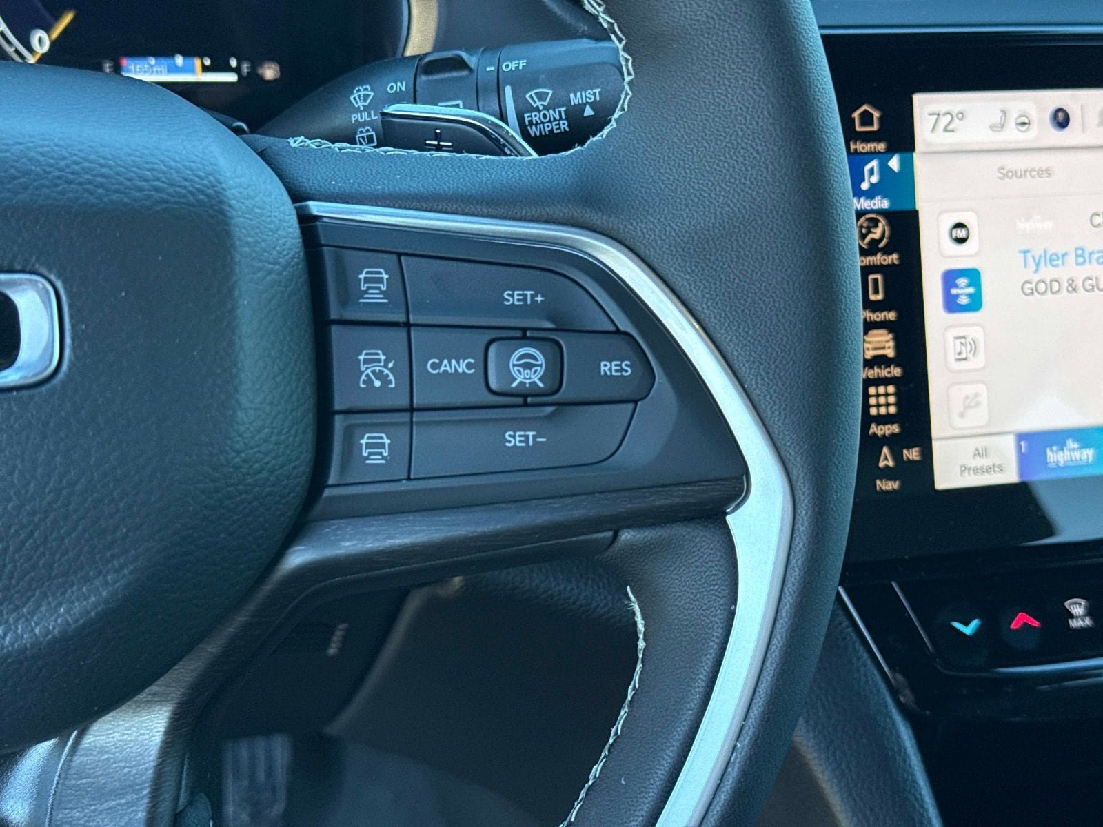 New 2026 Jeep Grand Cherokee Altitude AWD/4WD image 30