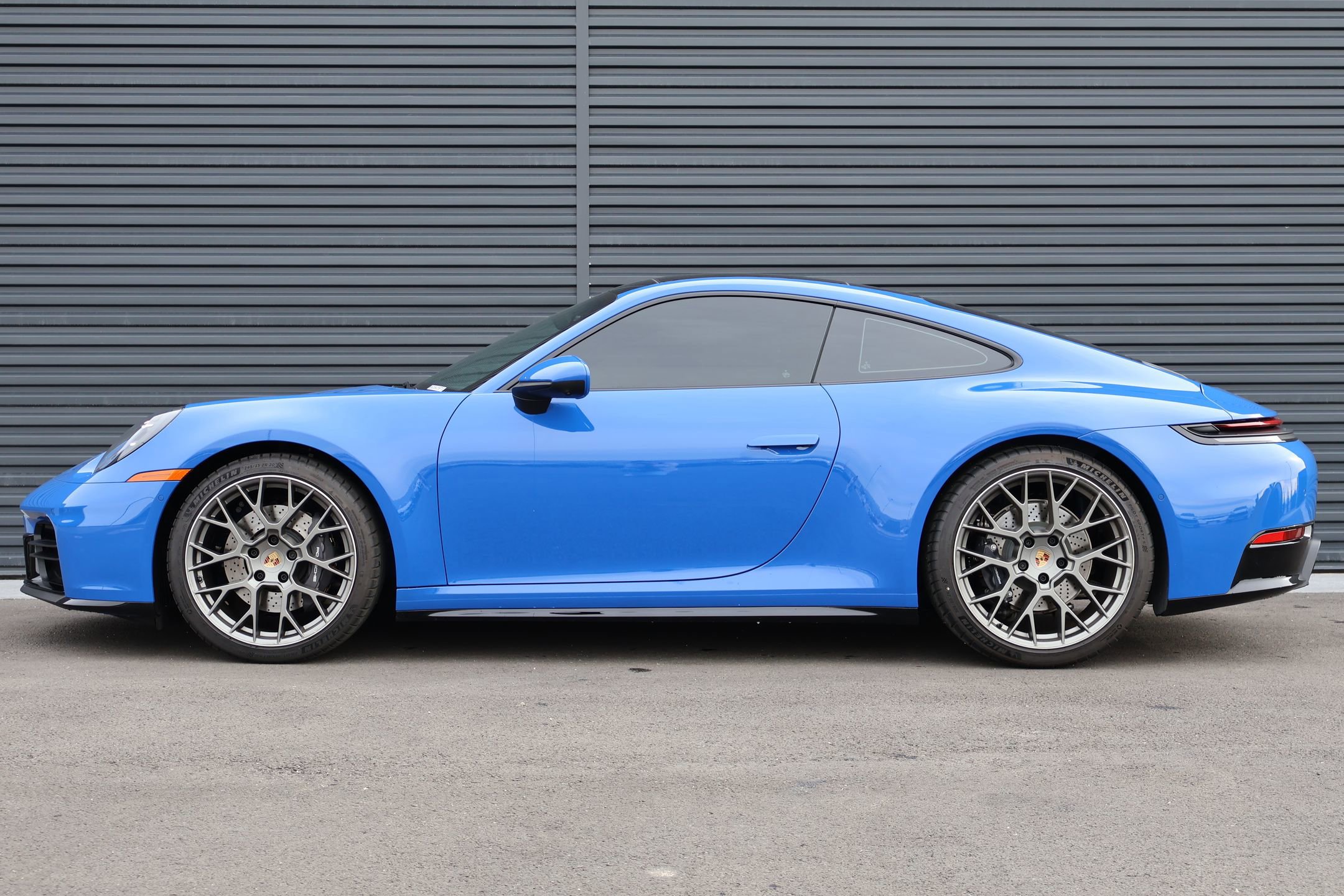 Certified 2025 Porsche 911 Carrera image 2