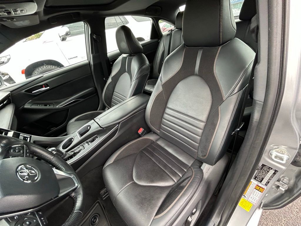 Used 2021 Toyota Avalon Touring image 29