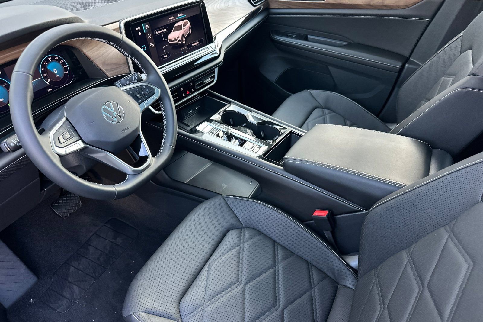 New 2026 Volkswagen Atlas SE FWD image 8