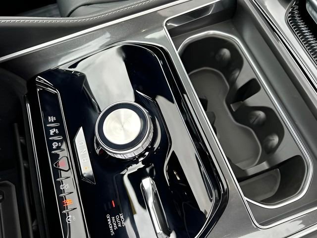 New 2024 Jeep Wagoneer 4WD w/ Premium Group I image 24