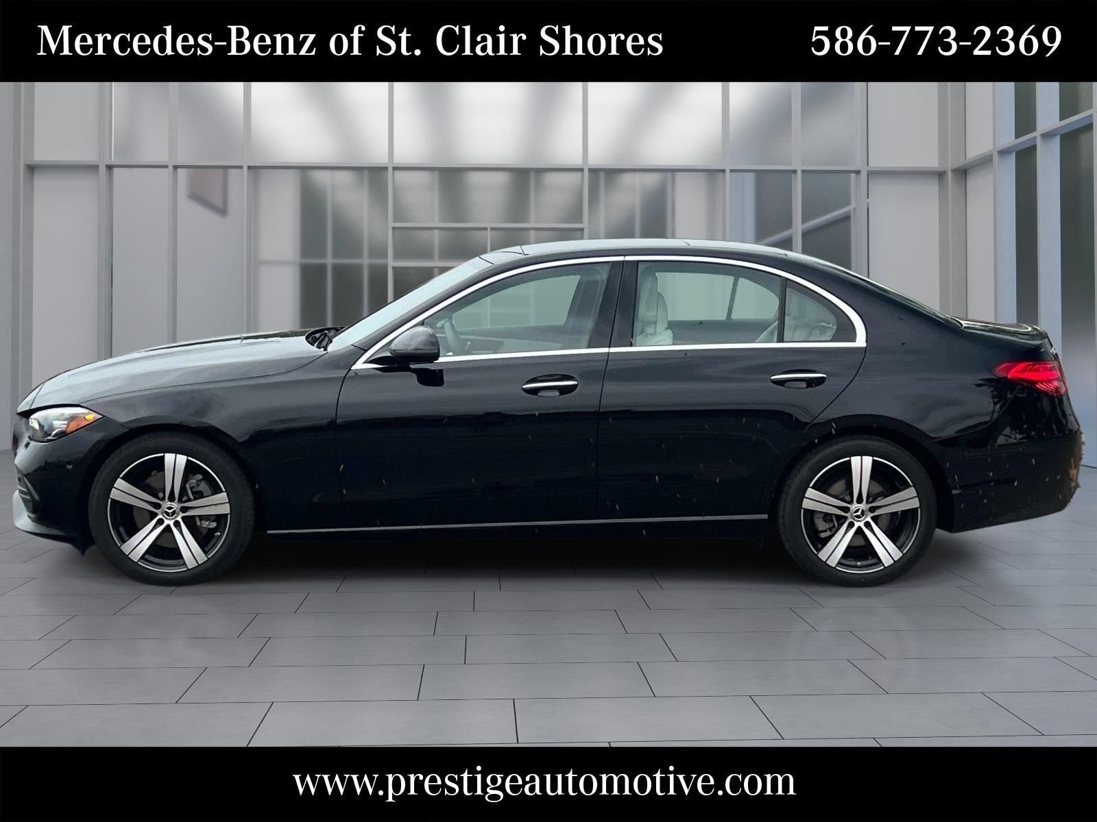 Used 2025 Mercedes-Benz C 300 4MATIC Sedan image 2