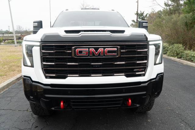 Used 2025 GMC Sierra 2500 AT4X image 8