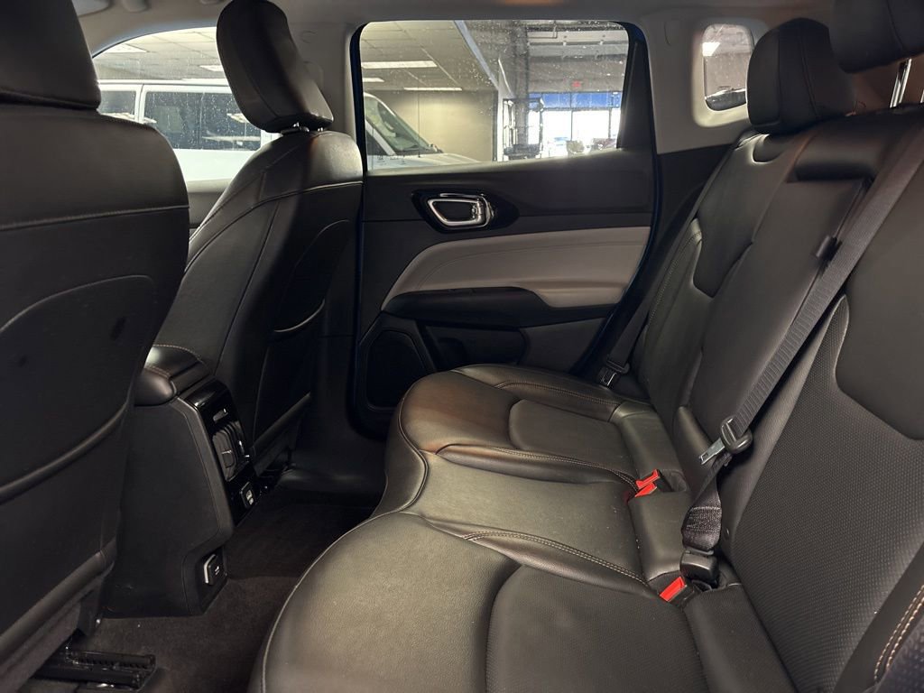 Used 2022 Jeep Compass Limited image 18