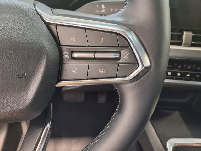 Used 2026 Chevrolet Equinox LT w/ Convenience Package II FWD image 10