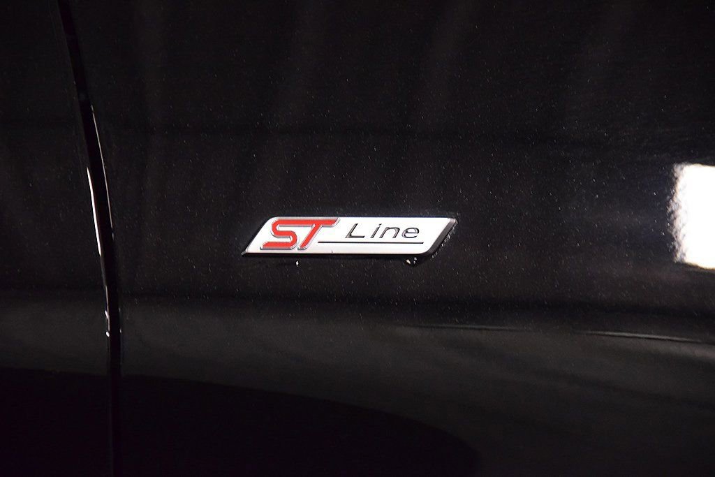 Used 2025 Ford Explorer ST-Line image 11