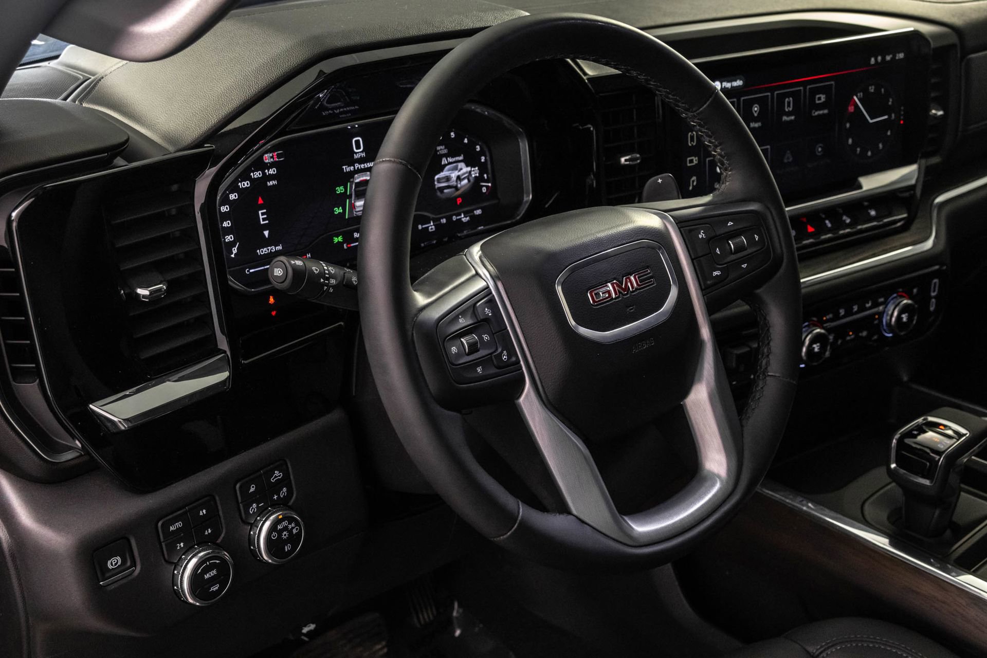 Used 2024 GMC Sierra 1500 SLT w/ SLT Premium Plus Package AWD/4WD image 37