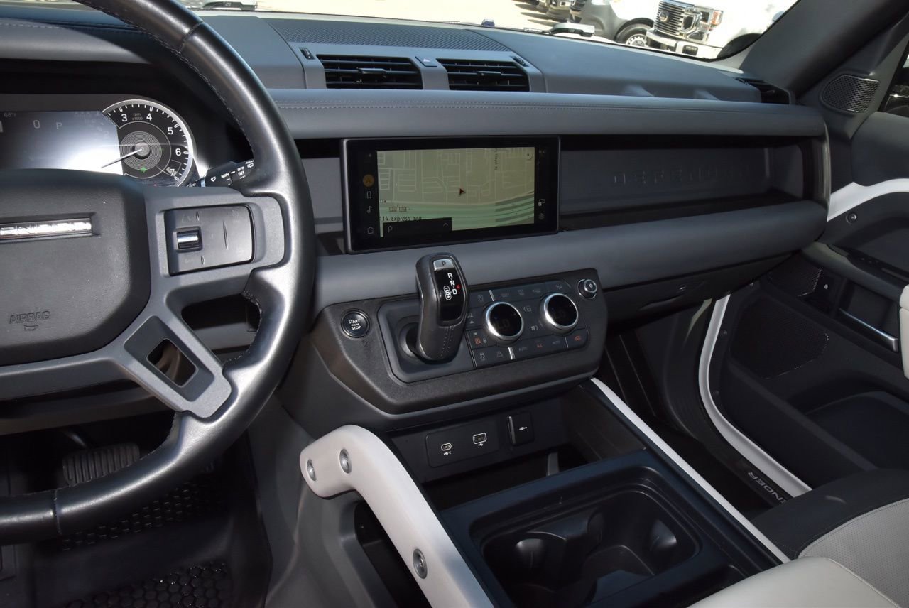 Used 2023 Land Rover Defender 110 X-Dynamic SE image 27