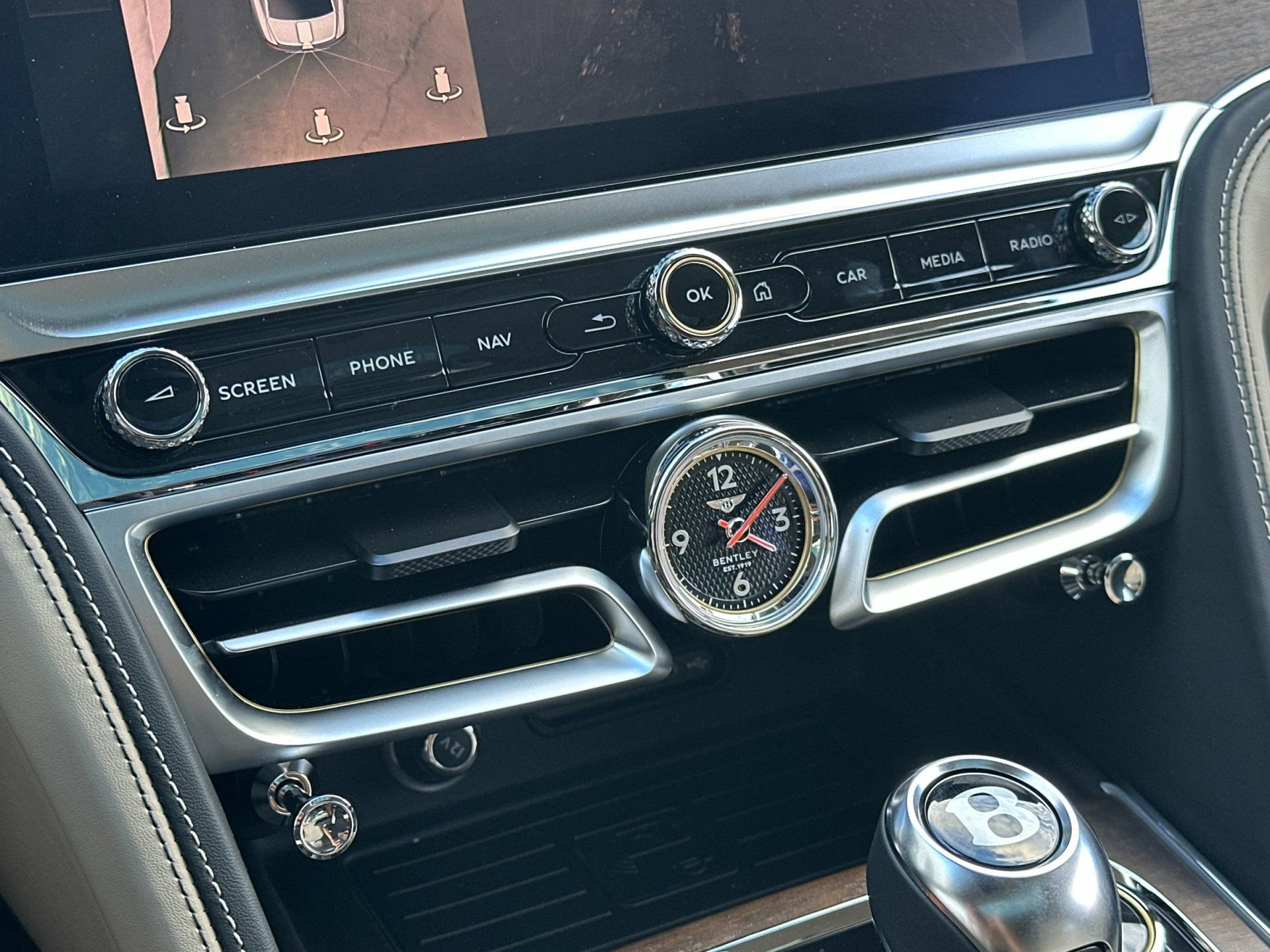 New 2026 Bentley Flying Spur Plug-In Hybrid AWD/4WD image 23