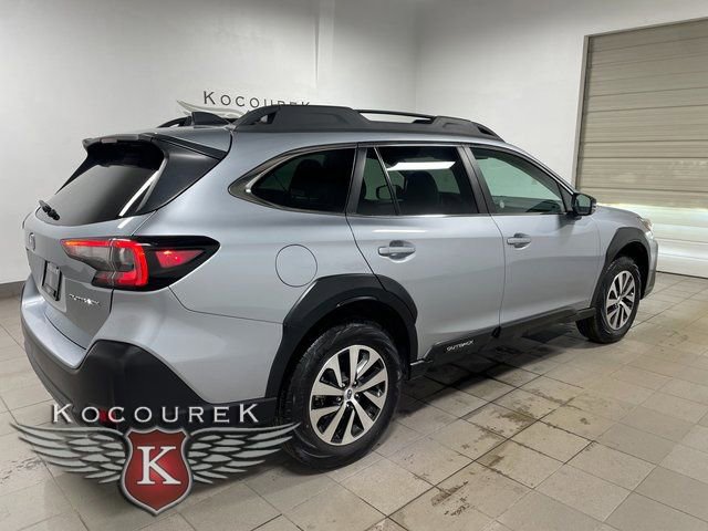 Used 2025 Subaru Outback Premium image 6