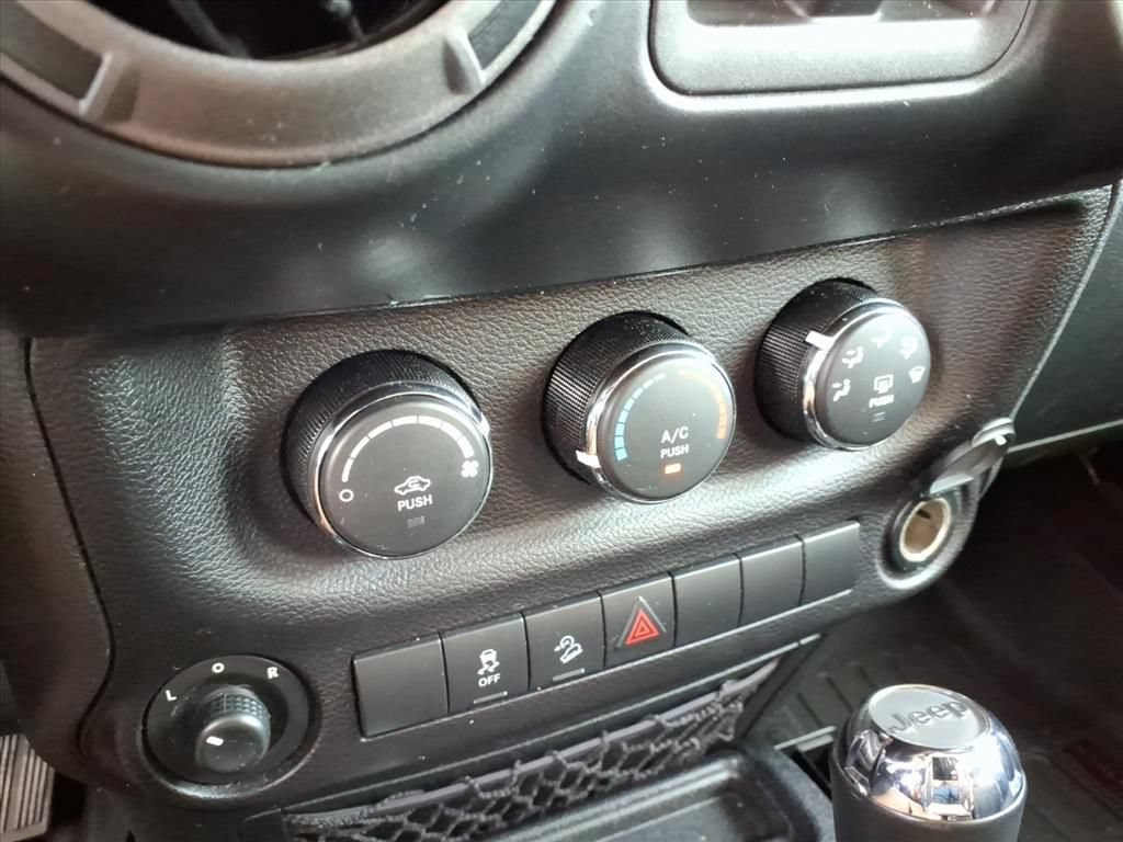 Certified 2017 Jeep Wrangler Unlimited Sport AWD/4WD image 17