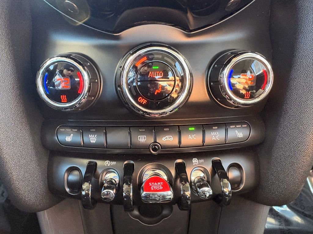 Used 2018 MINI Cooper 2-Door Hardtop image 27