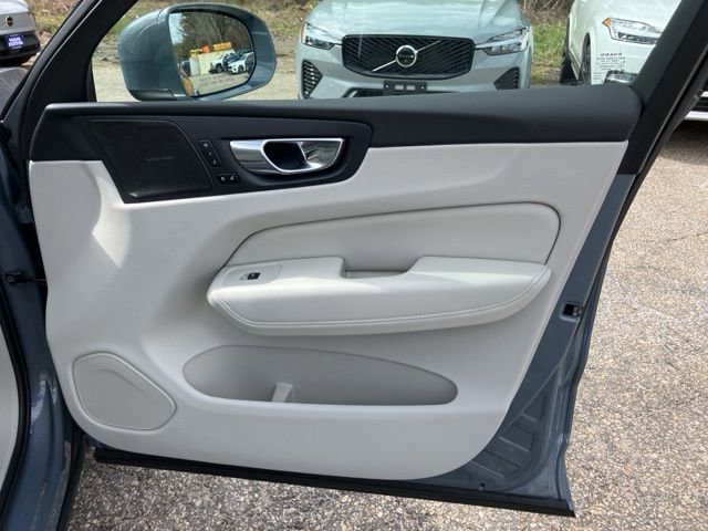 Used 2023 Volvo XC60 T8 Ultimate w/ Climate Package AWD/4WD image 16