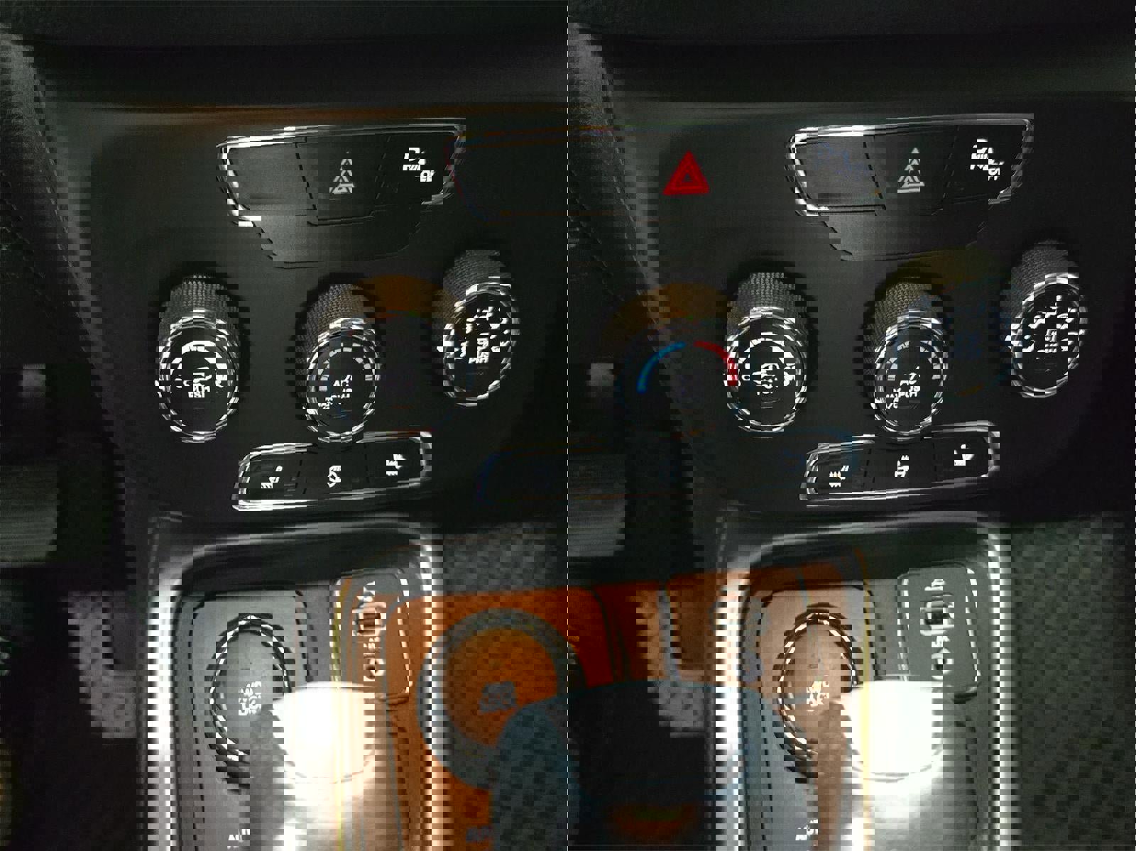 Used 2017 Jeep Compass Latitude w/ Safe & Security Group image 14