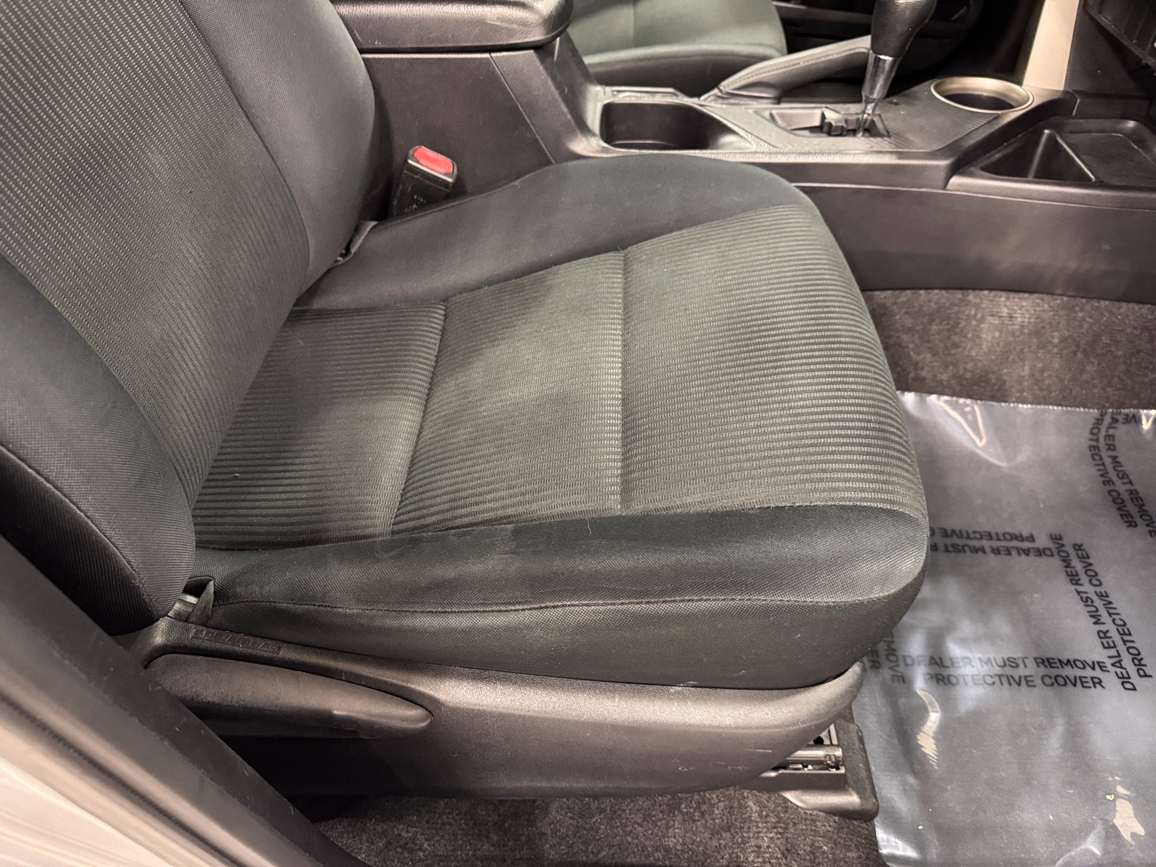 Used 2015 Toyota RAV4 LE image 24