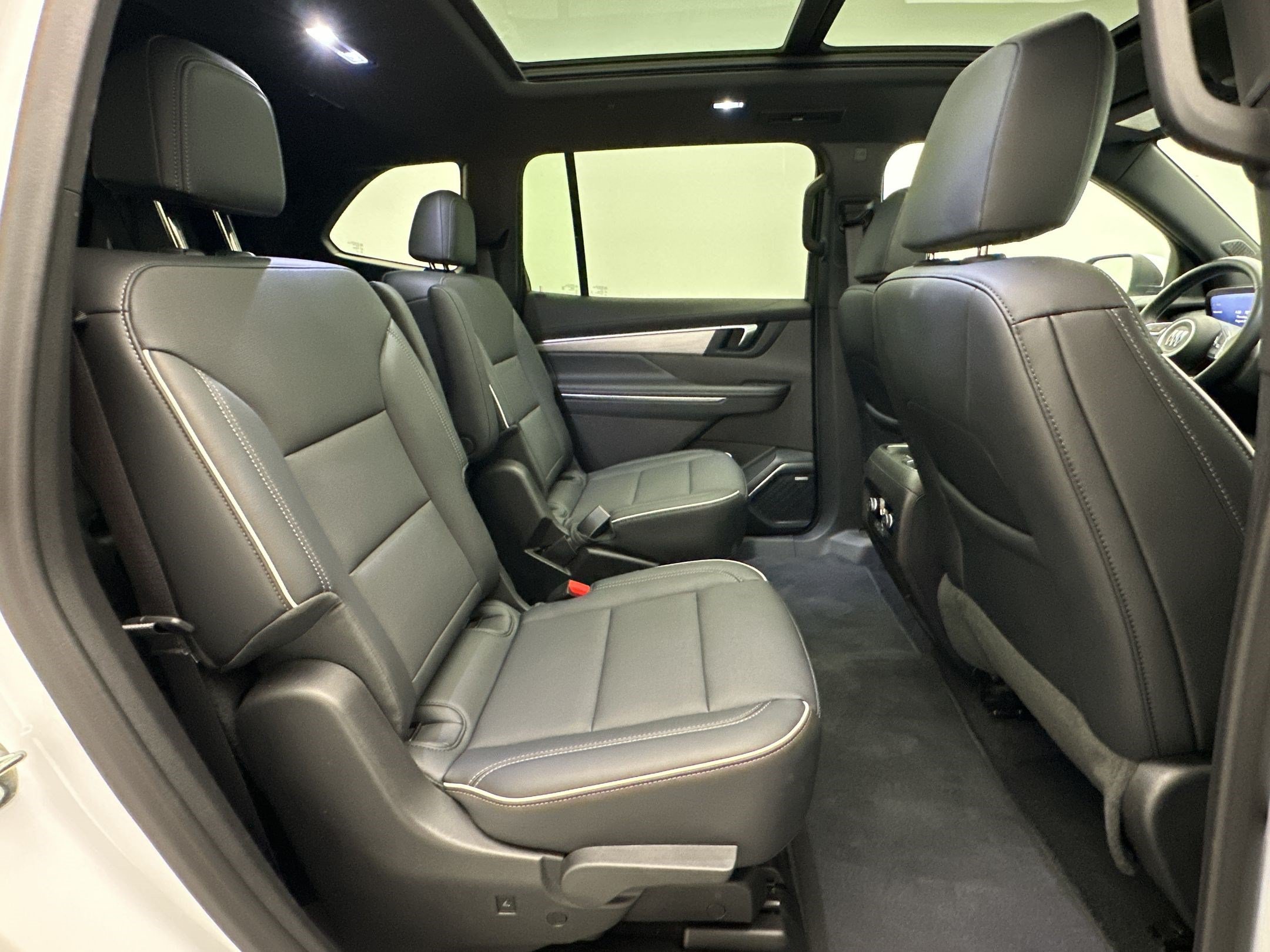 Certified 2025 Buick Enclave Preferred w/ Power Package AWD/4WD image 33