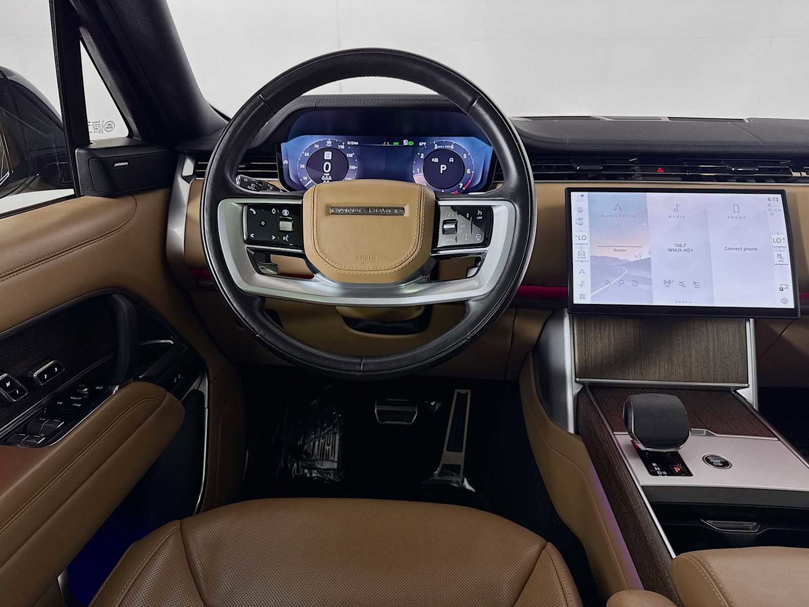 Used 2024 Land Rover Range Rover Long Wheelbase SE image 23