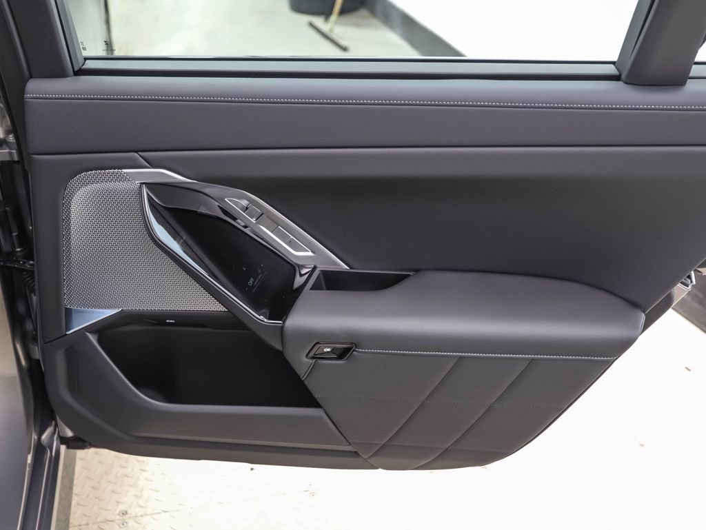 New 2026 BMW 740i xDrive image 25