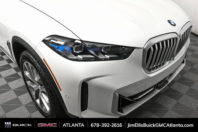 Used 2024 BMW X5 xDrive40i w/ Premium Package image 37