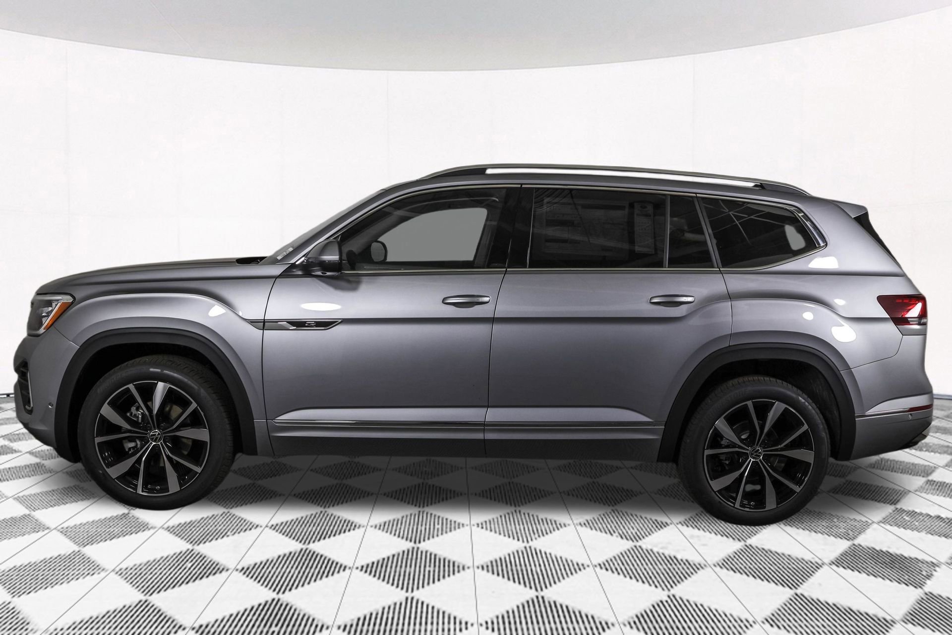 New 2026 Volkswagen Atlas SEL Premium R-Line image 17