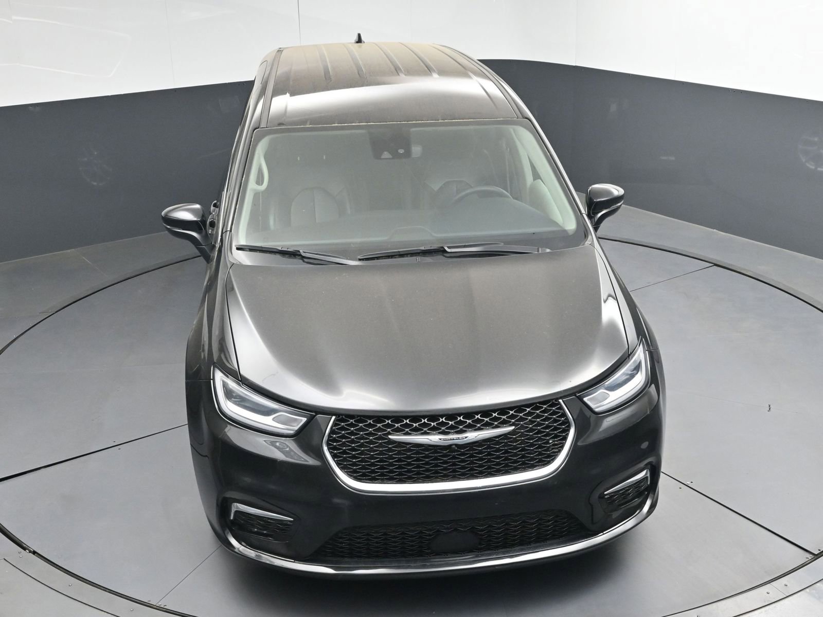 Used 2023 Chrysler Pacifica Touring-L image 33
