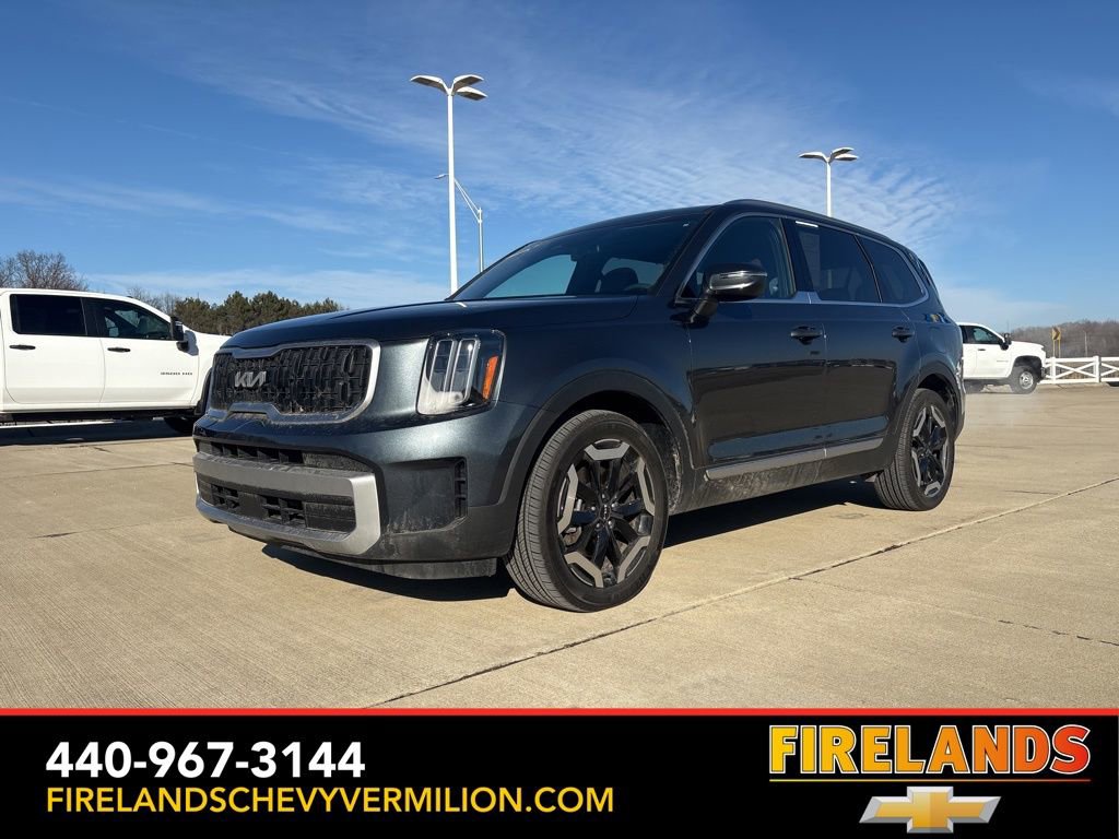 Used 2023 Kia Telluride EX w/ EX Captain's Chair Package 360° Tour