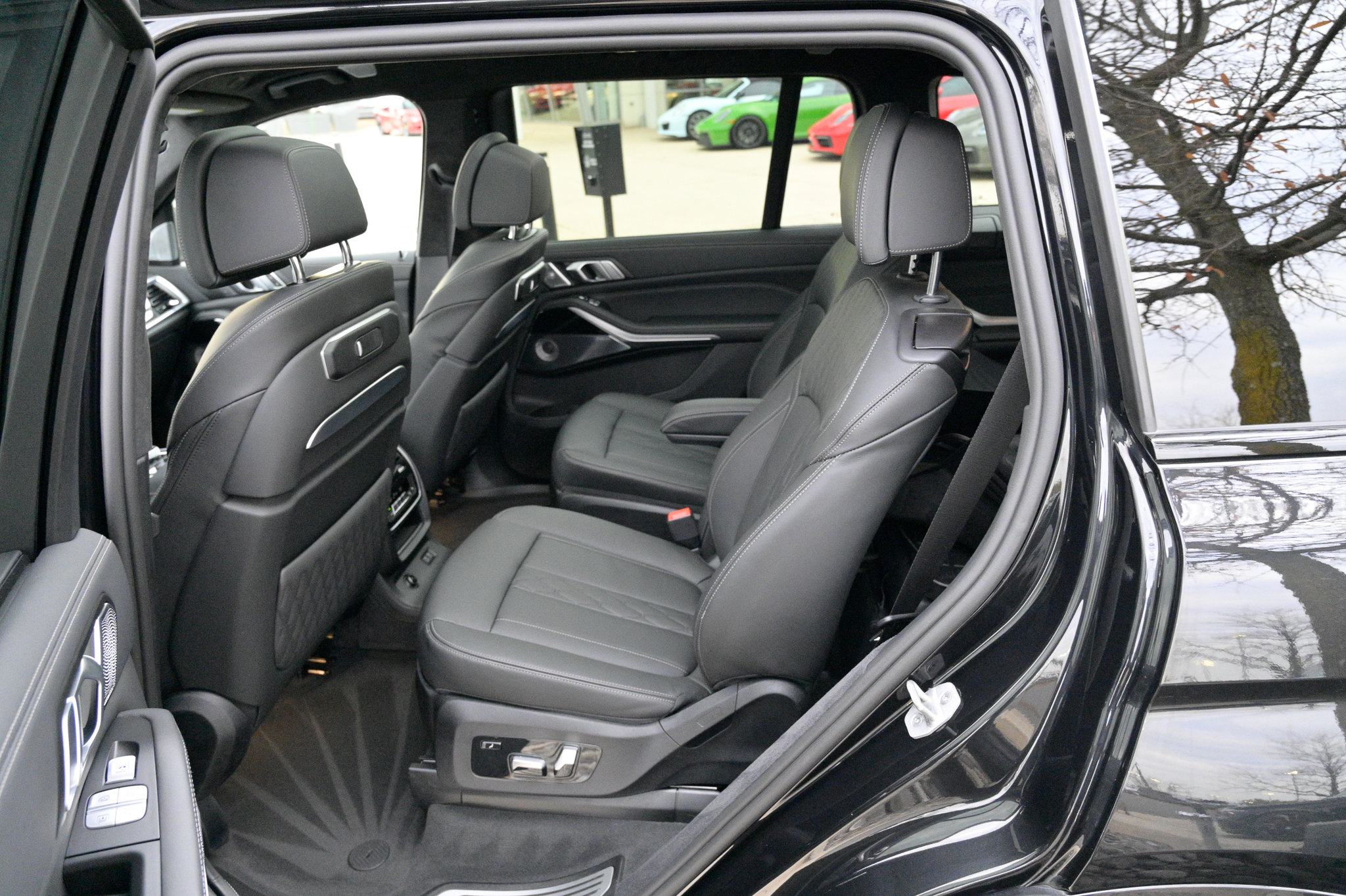 Used 2025 BMW ALPINA XB7 image 37