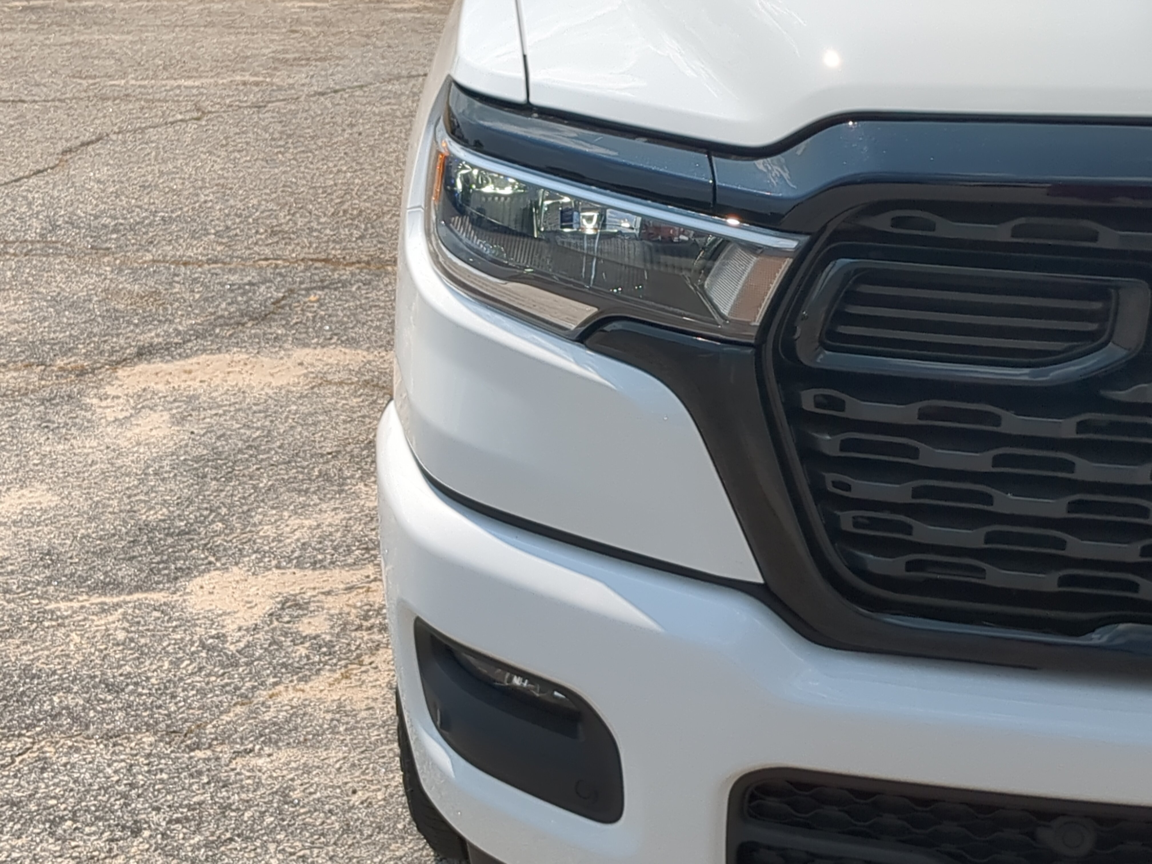 New 2026 RAM 1500 Express AWD/4WD image 8