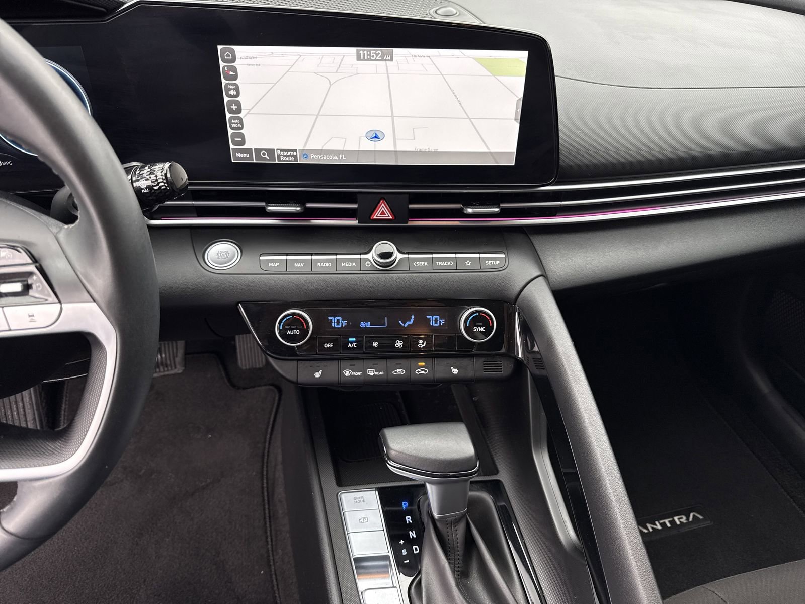 Used 2025 Hyundai Elantra SEL image 29