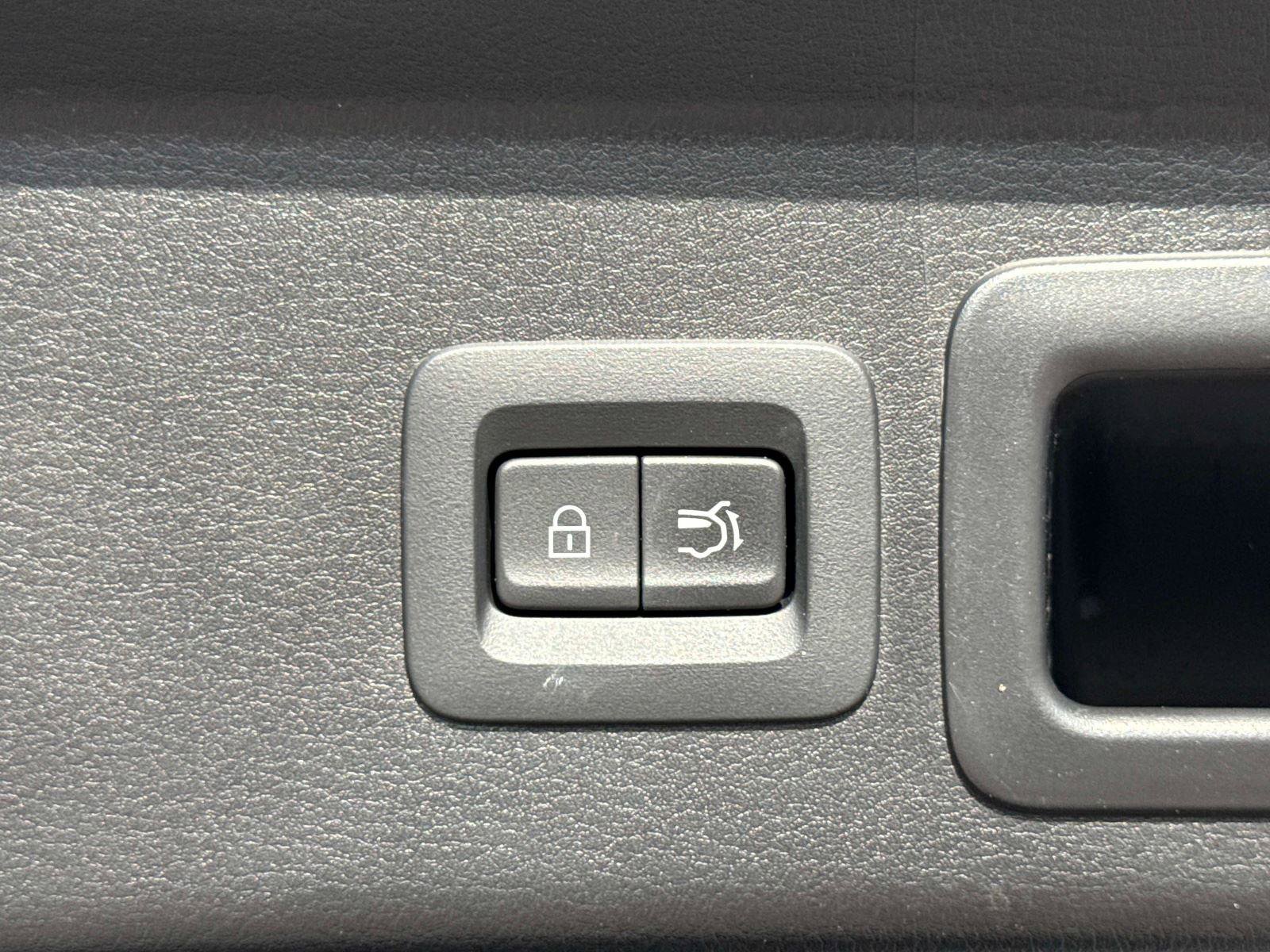 Used 2020 MAZDA CX-30 FWD w/ Premium Package image 10