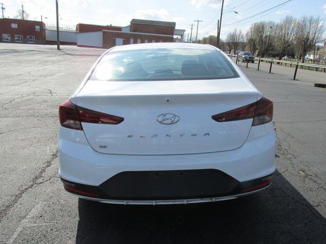 Used 2020 Hyundai Elantra SE w/ Cargo Package (C1) FWD image 4