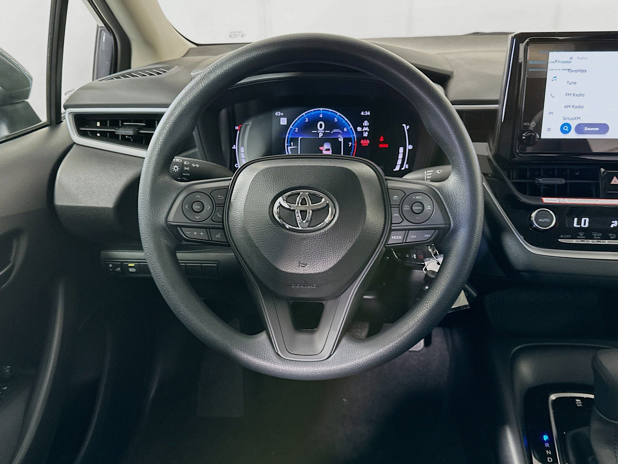 Used 2026 Toyota Corolla LE image 18