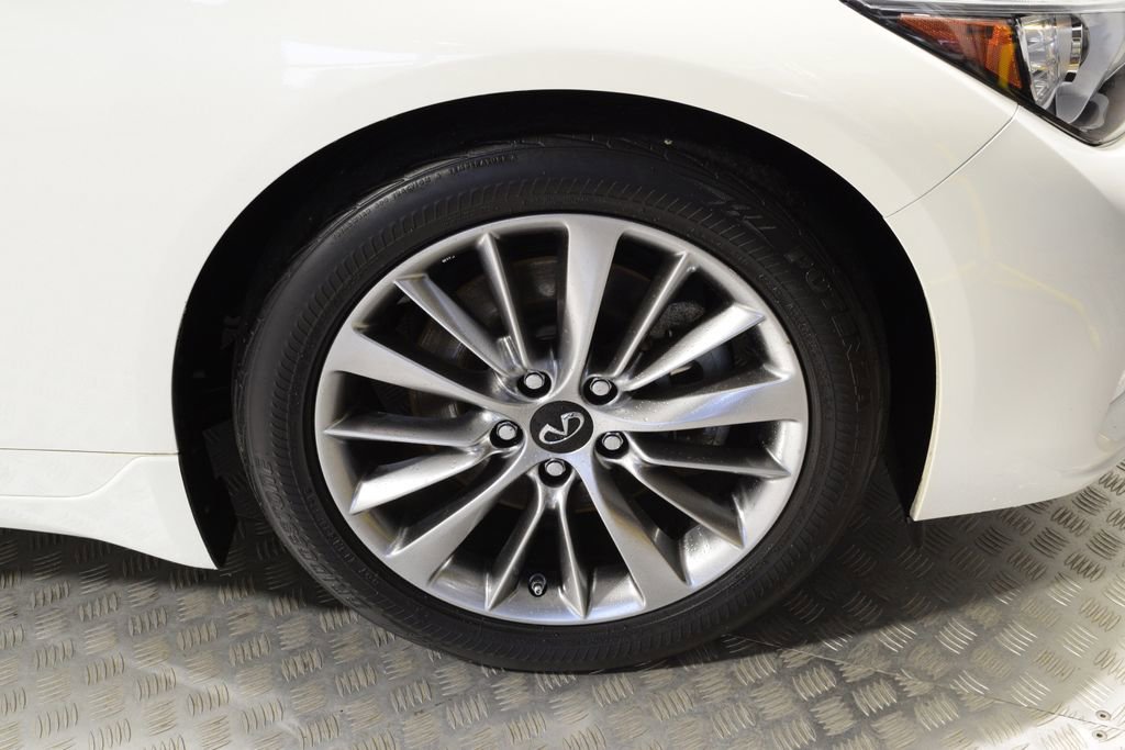 Certified 2022 INFINITI Q50 Luxe w/ Cargo Package AWD/4WD image 39