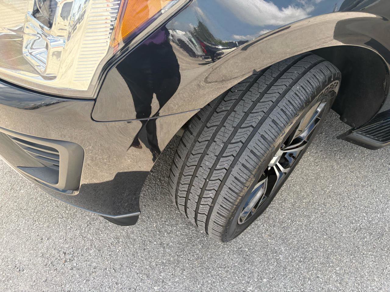 Used 2019 Ford Expedition XLT w/ Equipment Group 201A AWD/4WD image 63