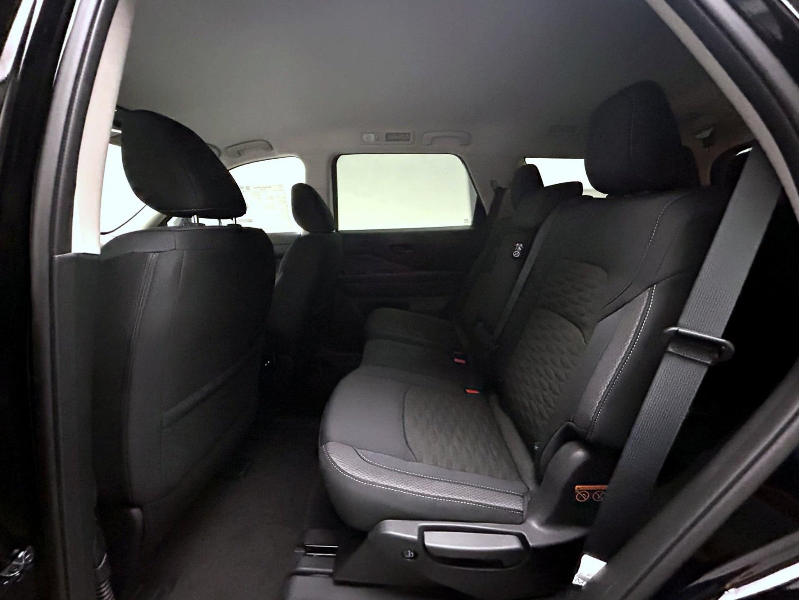 New 2026 Nissan Pathfinder SV w/ Cargo Package AWD/4WD image 20