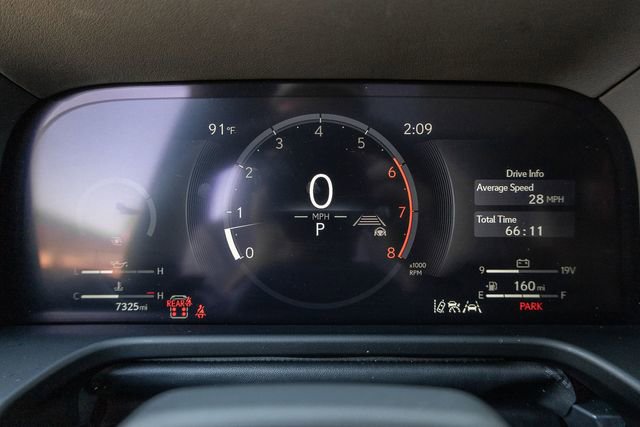 Used 2025 Lexus GX 550 w/ Accessory Package (2T) image 9