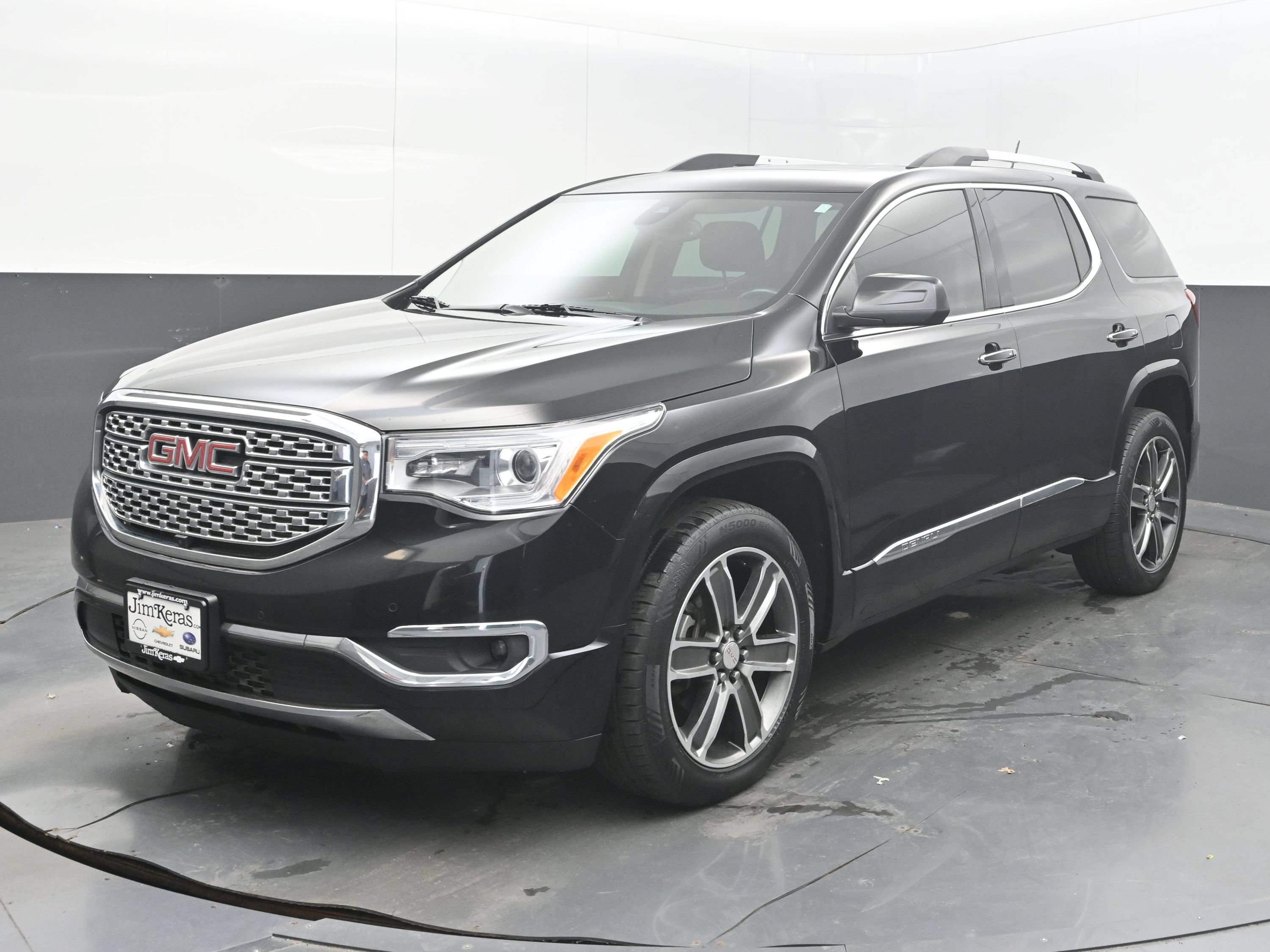 Used 2018 GMC Acadia Denali w/ Technology Package AWD/4WD image 4