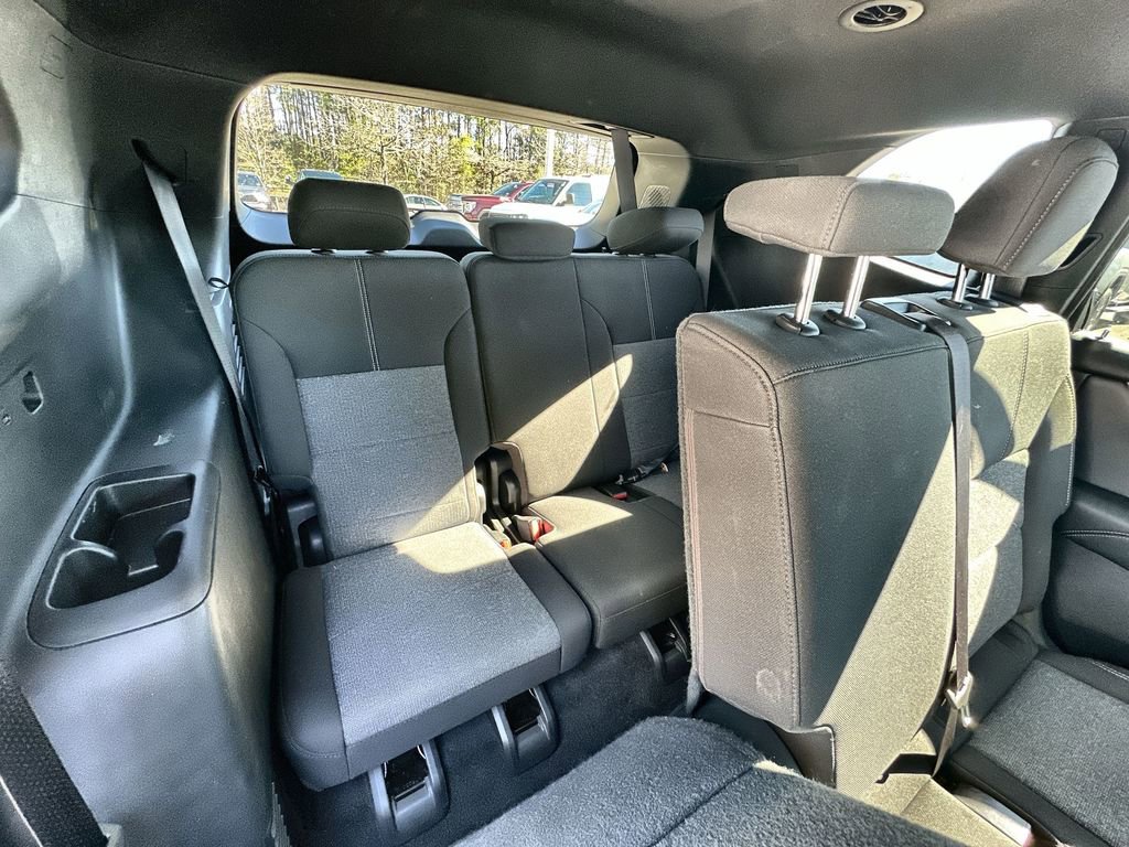 Used 2025 GMC Acadia Elevation image 26