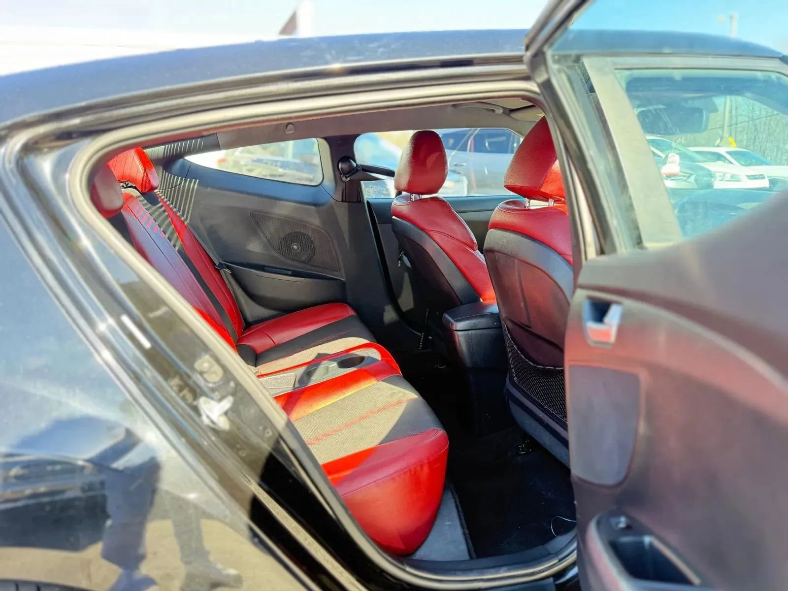 Used 2015 Hyundai Veloster Turbo R-Spec image 12