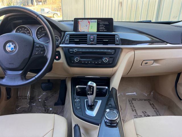 Used 2015 BMW 320i Sedan image 16