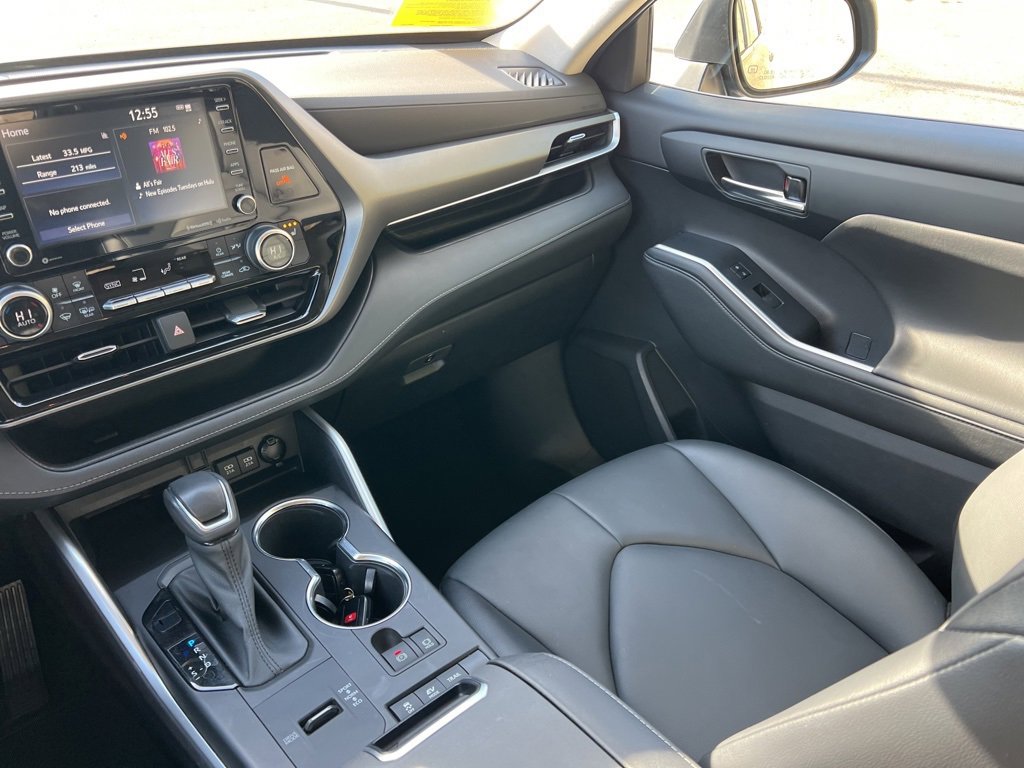 Used 2021 Toyota Highlander XLE image 21