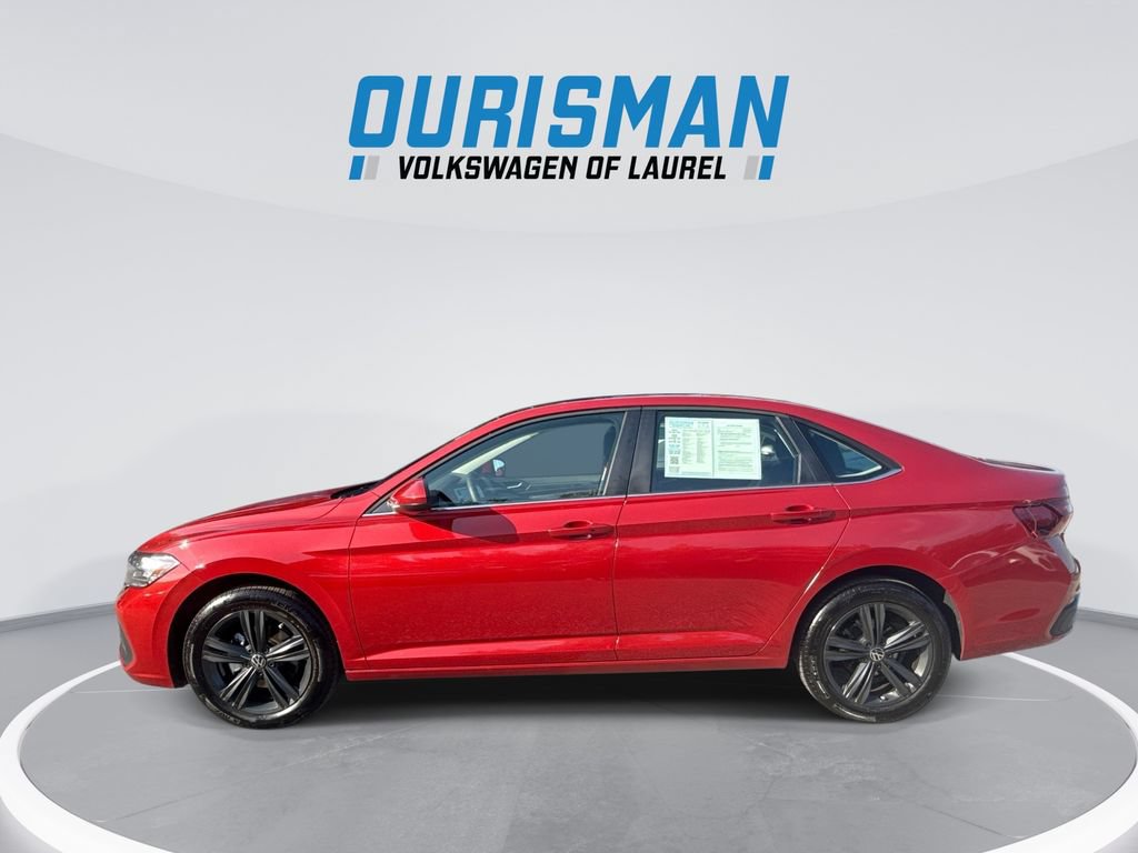 Used 2024 Volkswagen Jetta SE FWD image 5