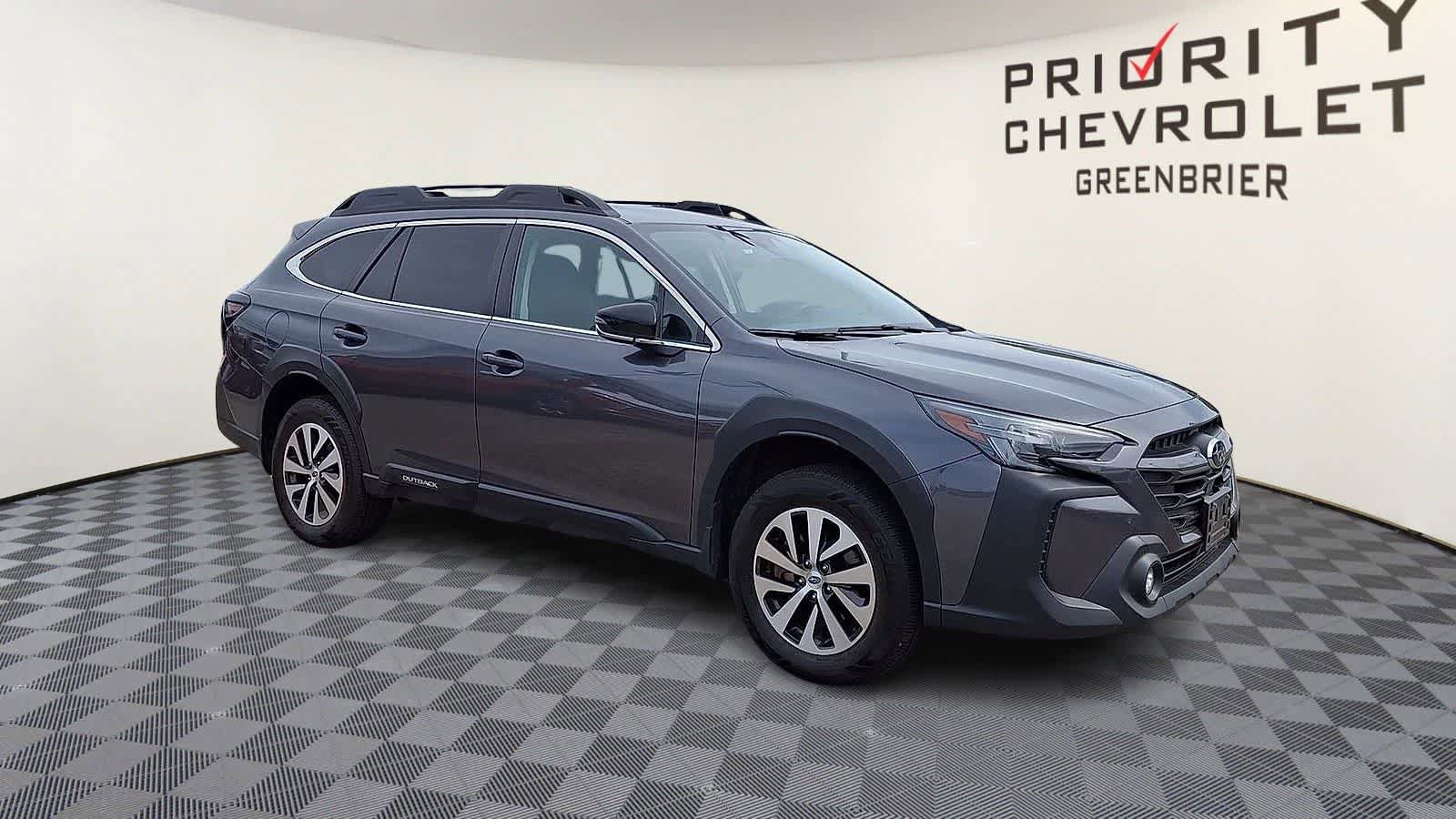 Used 2024 Subaru Outback Premium AWD/4WD image 2