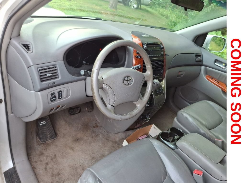 Used 2006 Toyota Sienna XLE w/ XLE Pkg 9 AWD/4WD image 10